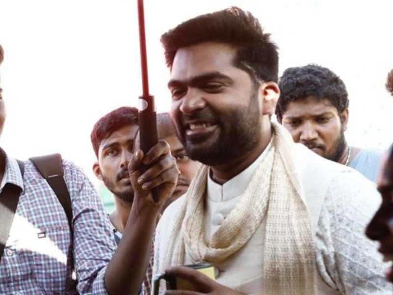 Simbu and Kalyani Priyadarshan shoot with over 200 people for a song