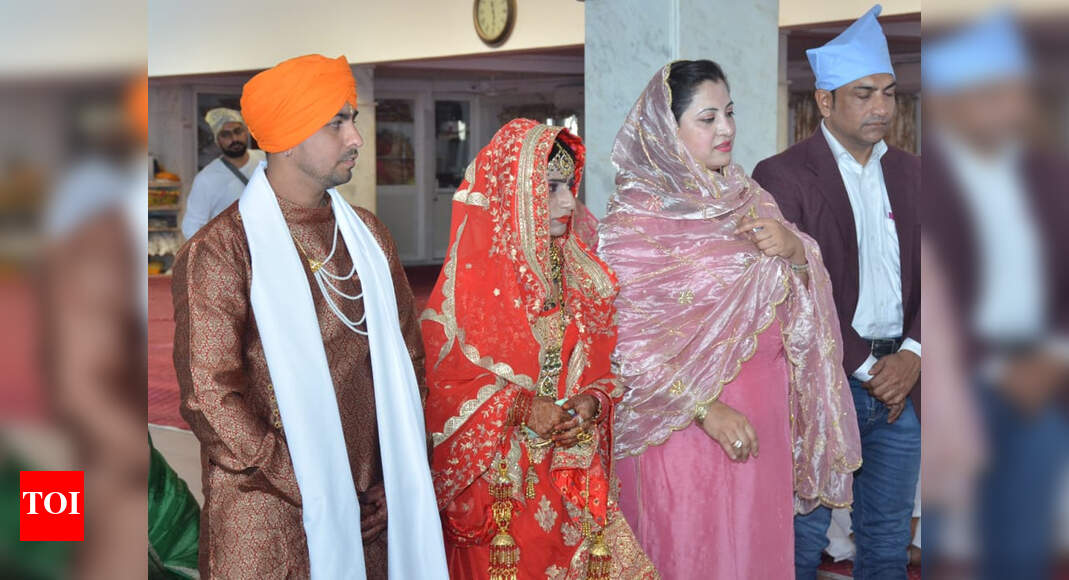 Bhopal Muslim Couple Marry Off Orphan Girl To Hindu Groom With Sikh Traditions Bhopal News Times Of India muslim couple marry off orphan girl to