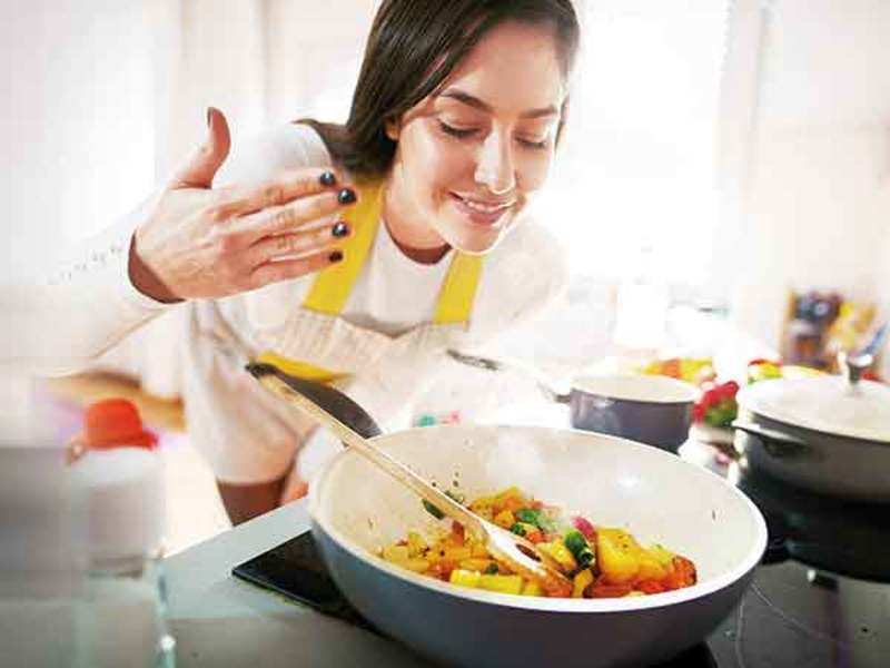 10 Easy cooking hacks for every working woman - Times of India