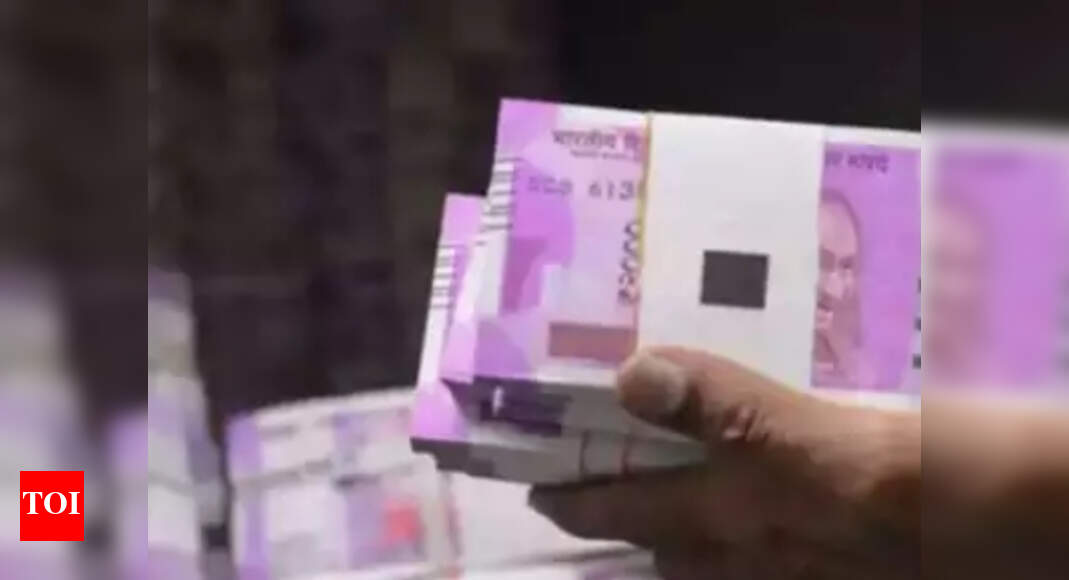 6,000 Indians have ultra-high net worth of over Rs 215 crore each thumbnail