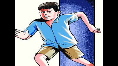 14-yr-old boy attempts to escape from juvenile home