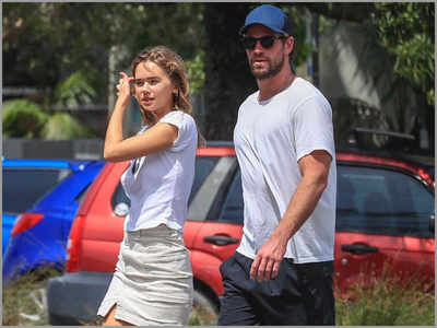 Liam Hemsworth's parents join him on his lunch date