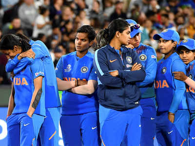 ICC Women's T20 World Cup: Pawar, Kohli, Gambhir hail Indian women's team