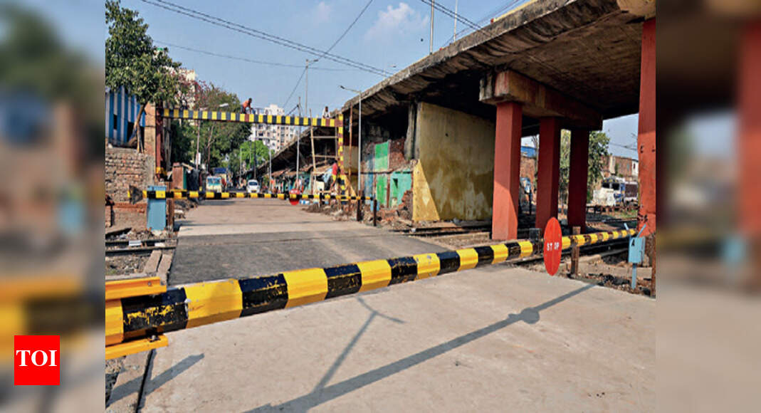 Kolkata Level crossing across Chitpore yard likely to open today