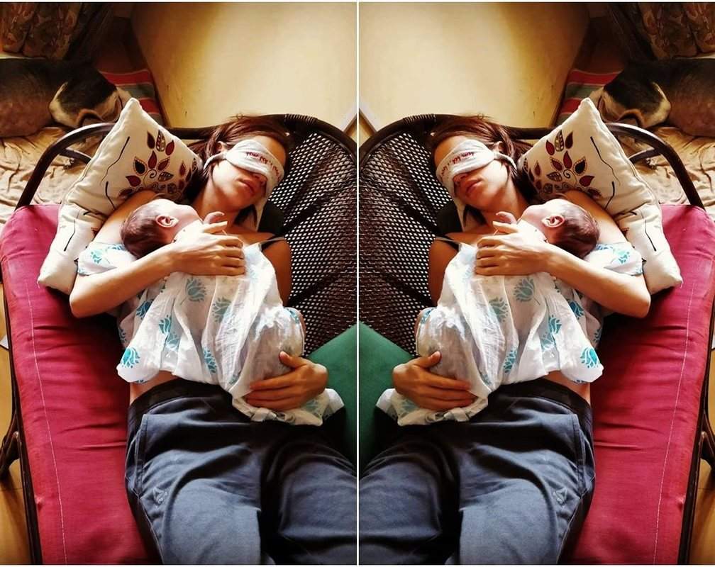 
Kalki Koechlin shares breathtakingly surreal picture of hers with baby Sappho, leaves fans with lessons on 'love and self acceptance'
