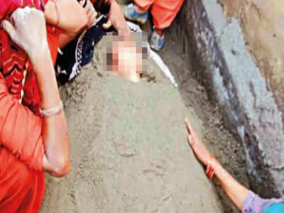 Bareilly: After electrocution, family buries girl in sand; survives