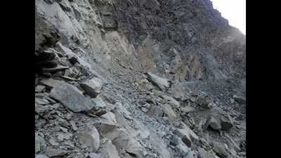NH-5 remains blocked due to landslides in Himachal Pradesh