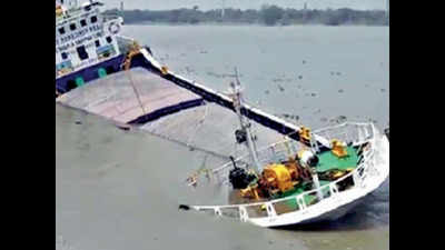 West Bengal: Fly ash of capsized barge may hit river biodiversity