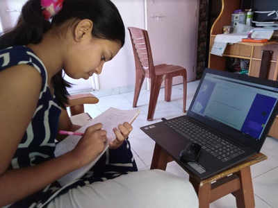 Amid coronavirus threat Kalyan's school went online for school exam