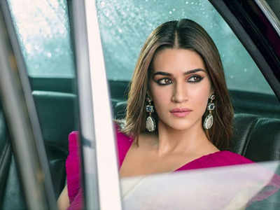 Kriti Sanon looks stunning in her latest post, wins over the internet with her 'poetic lines'