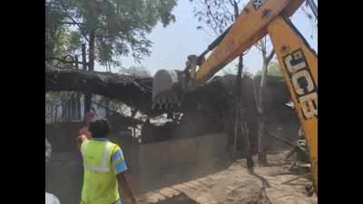 Telangana: Mild tension as Cantonment officials demolish illegal structures