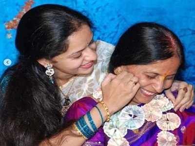 Sukhada Khandkekar pens a heartfelt note for her mother on her birthday; writes 'I will make it up to you, I promise!'