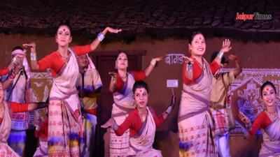 Folk artists presents India's cultural legacy through dance and music