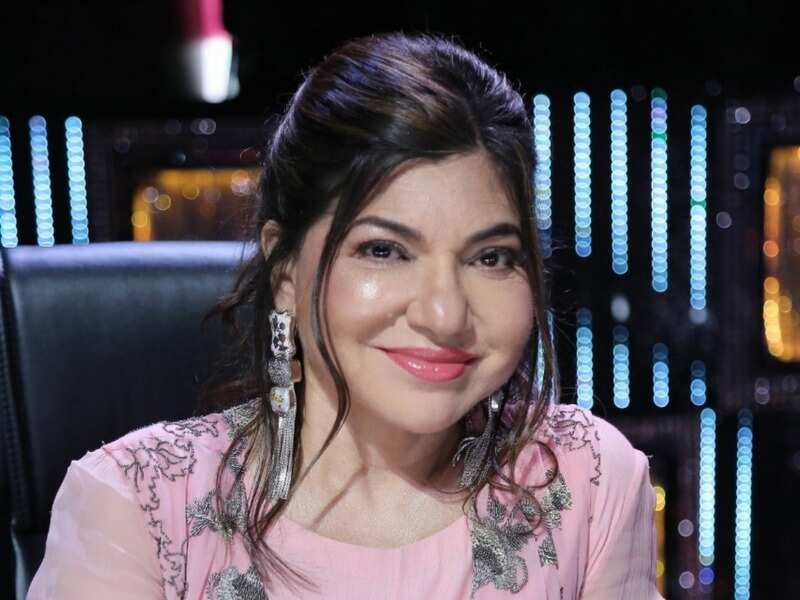 Alka Yagnik Alka Yagnik Can Sleep The Whole Day Daughter Sayesha Times Of India alka yagnik alka yagnik can sleep the