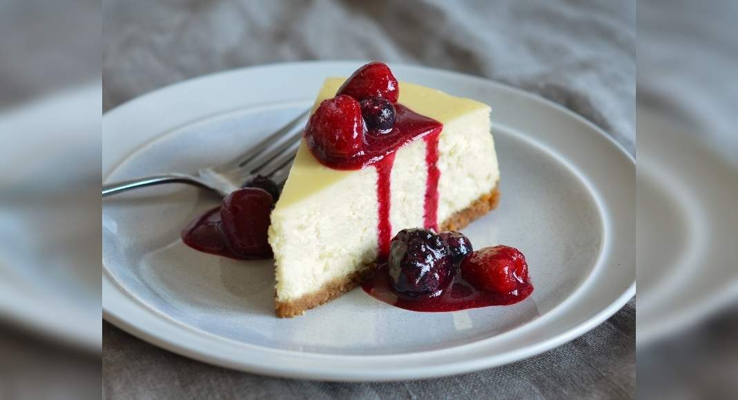 Common cheesecake baking mistakes that can ruin your dessert