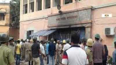 Kolkata: Massive clashes break out in Dum Dum jail over coronavirus restrictions