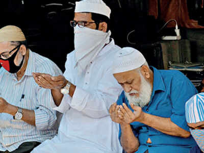Covid-19 outbreak: Sunni leaders seek suspension of prayers at Mumbai