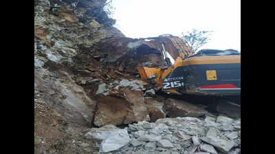 Uttarakhand: Landslide kills engineer, 2 others, working on all-weather road