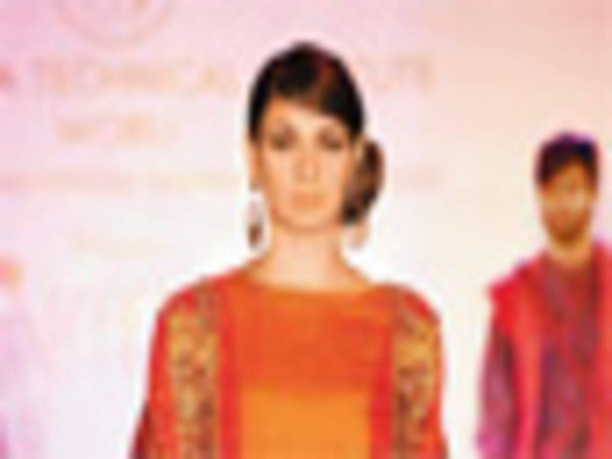 Neha, Simran set the ramp on fire!