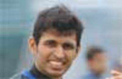 Nayar scores century in Mumbai victory