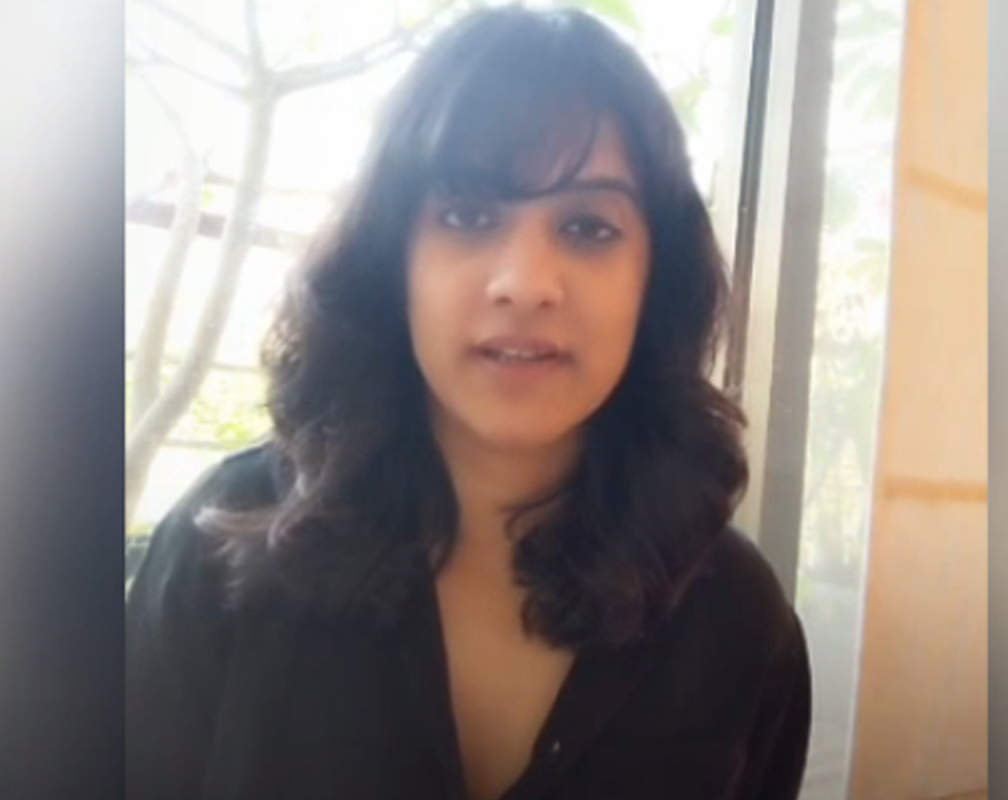 
Jasleen Royal is educating those around her about COVID-19, donates sanitisers and masks
