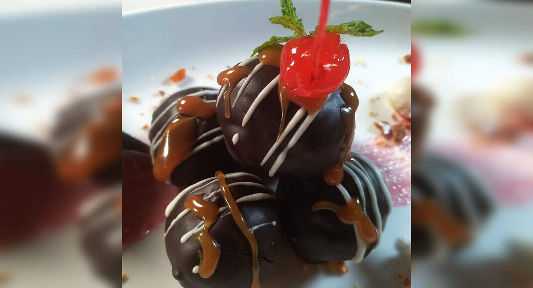 Chocolate Banoffee Balls Recipe: How to Make Chocolate Banoffee Balls Recipe | Homemade Chocolate Ba