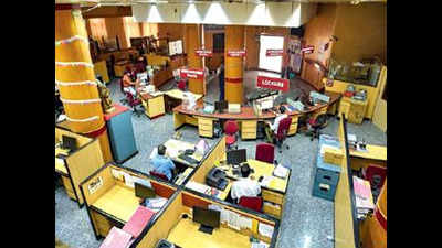 Lockdown in Mumbai region: Minimum staff at banks, long queues at petrol pumps