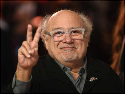 Danny DeVito urges New Yorkers to 'stay home, watch tv' amid COVID-19
