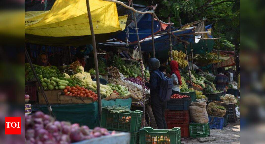 Grocery, veggie supply open, but citizens still go shopping Nagpur