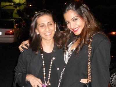Quarantined Sonam Kapoor's sweet B'day post for mum Sunita Kapoor; I wish I was there while you cut your cake