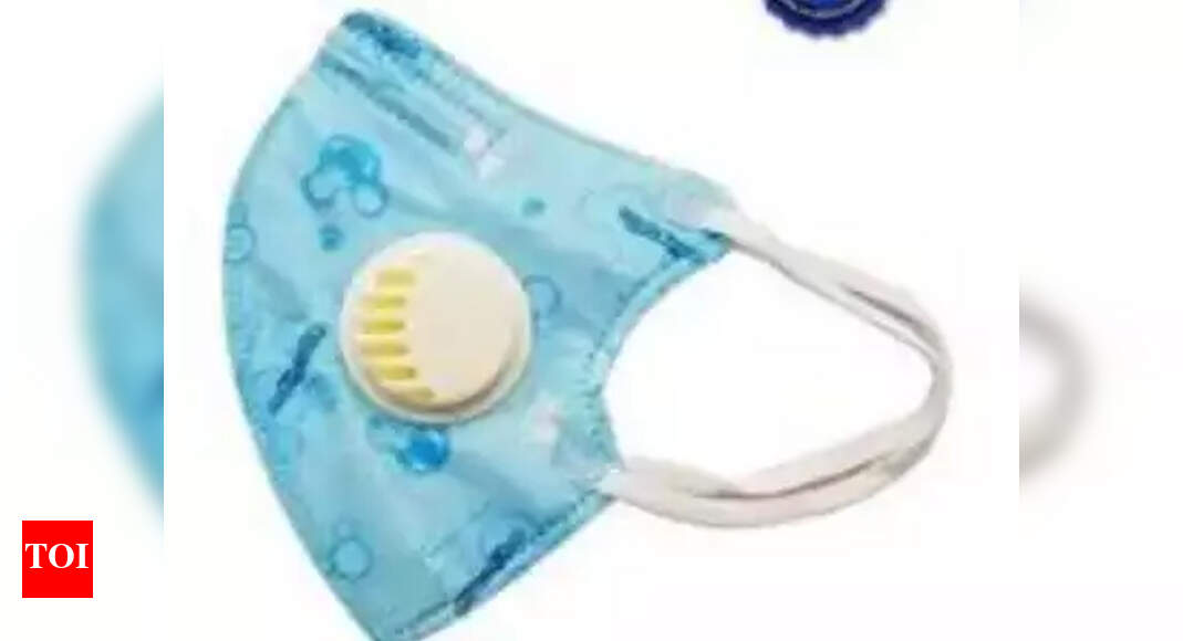 Mumbai 25 lakh masks worth Rs 14 crore seized in godown raids Mumbai