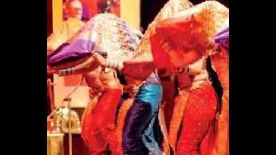 No shows hit ‘Tamasha’ mandals & artistes hard in Pune's rural areas