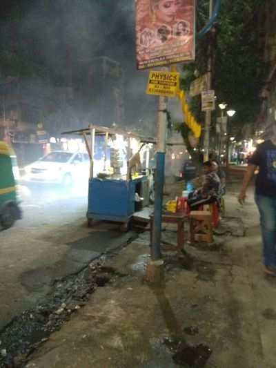 Air polluted by street food vendor