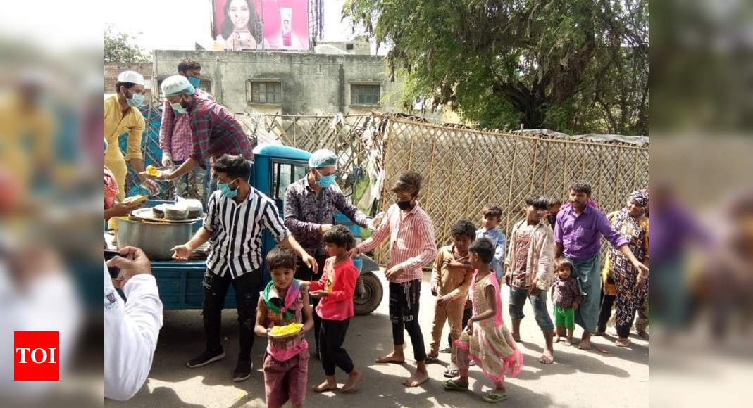 This cook from Meerut feeds 250 poor daily during lockdown | Meerut ...