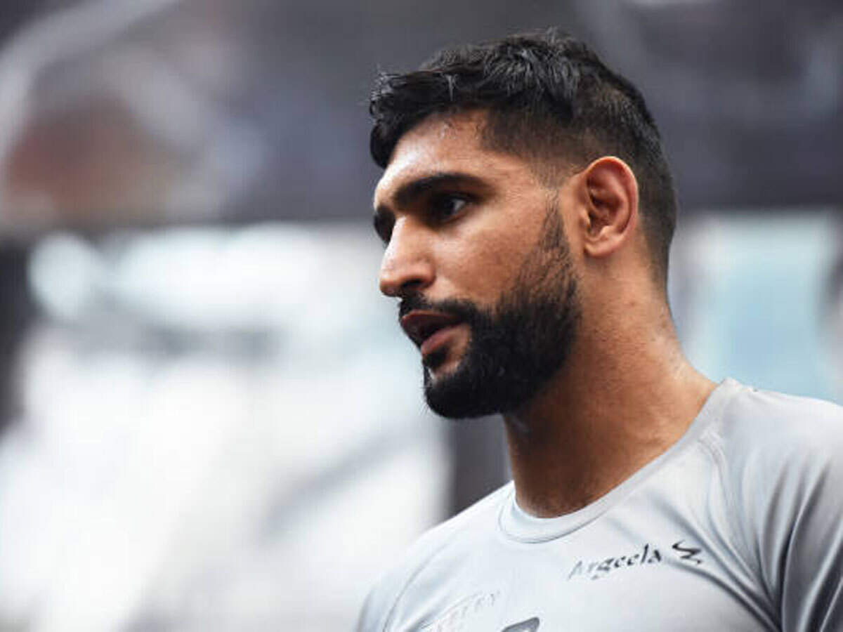 Boxer Amir Khan Offers Wedding Venue To Britain S Nhs Off The Field News Times Of India
