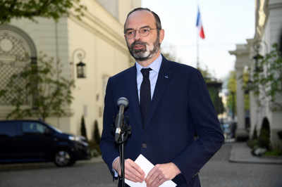 French PM warns 'difficult' days ahead over coronavirus