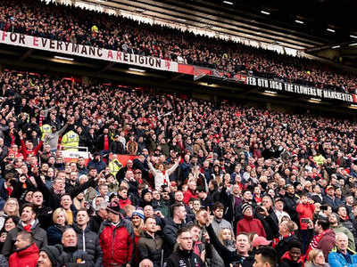 Manchester United to offer refunds, season ticket delay to fans