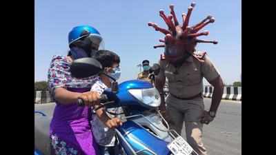 Covid-19 in Chennai: Don’t venture out in Villivakkam area, cop wearing disgusting corona helmet may come with you!