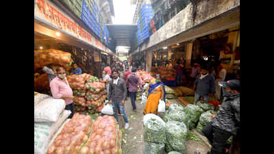 Mumbai: Veggie prices returning to normal but LPG woes in eastern suburbs