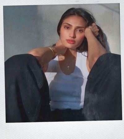 Athiya Shetty's recent post looks relatable to this current situation