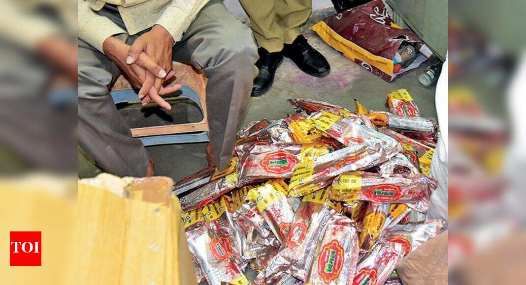 Provision store owner held for selling tobacco products | Vadodara News ...