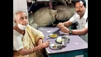 Police deliver essentials to lonely seniors’ doorsteps in Kolkata and satellite townships