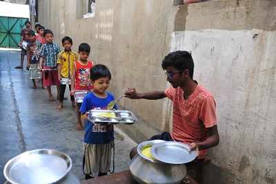 #Lockdown but not out: City eateries feed the poor, make sanitisers
