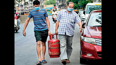 Mumbai: We may go hungry without LPG cylinder, say senior citizens