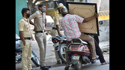 Two-wheelers sans curfew passes banned in Karnataka