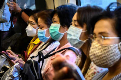 Govt’s scientific adviser ‘differs’ with ministry, pitches for home-made masks