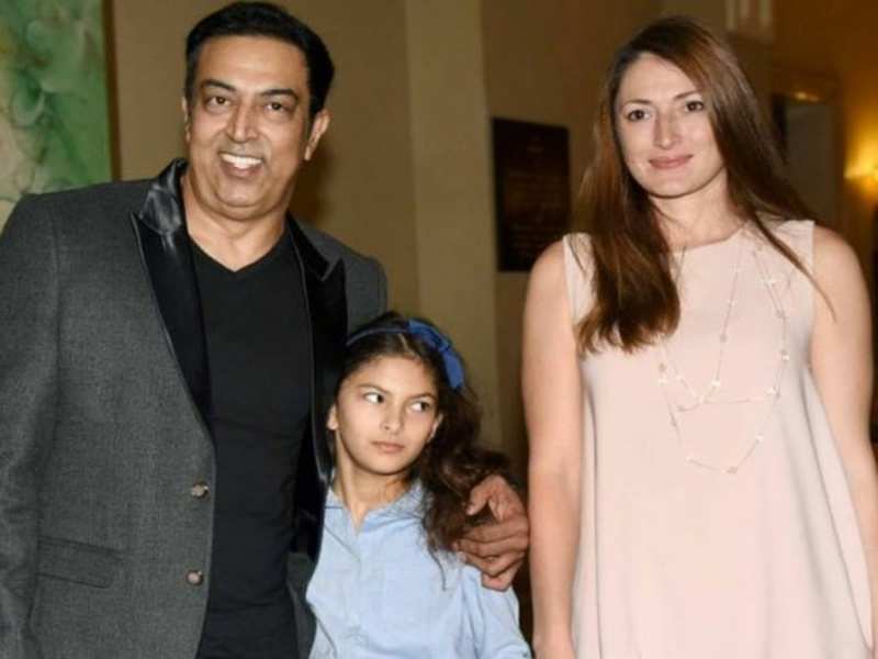 Vindu Dara Singh: My family is stuck in Russia - Times of India