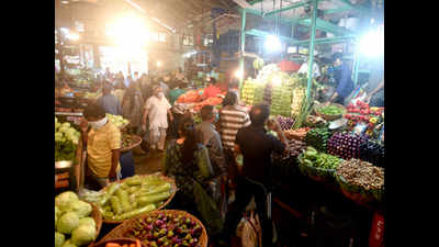 Mumbai: Vegetable prices rise again as markets close, transportation remains erratic