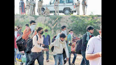Haryana: 59 labourers detained at Ambala border