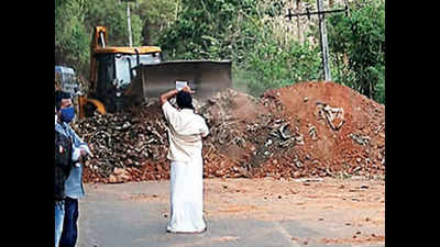Karnataka: HD Kote, Chamarajanagar roads to Kerala open; legislators plan to move SC